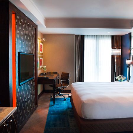Radisson Blu Hotel Istanbul Pera Ngoại thất bức ảnh Deluxe Room