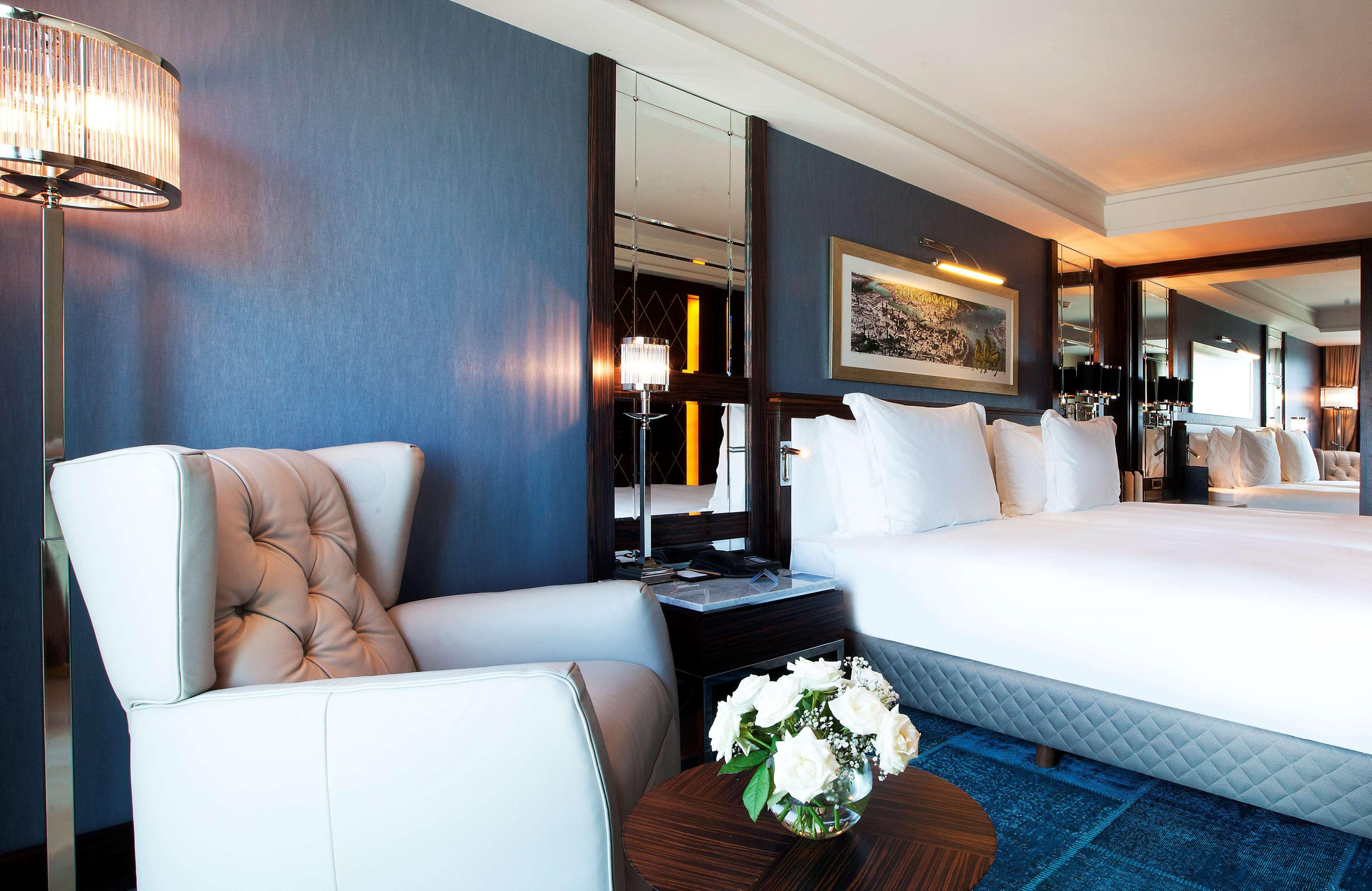 Radisson Blu Hotel Istanbul Pera Ngoại thất bức ảnh Deluxe Room