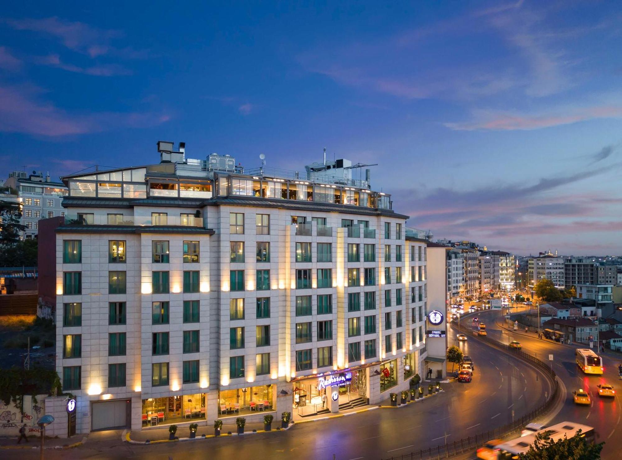 Radisson Blu Hotel Istanbul Pera Ngoại thất bức ảnh Hilton Athens