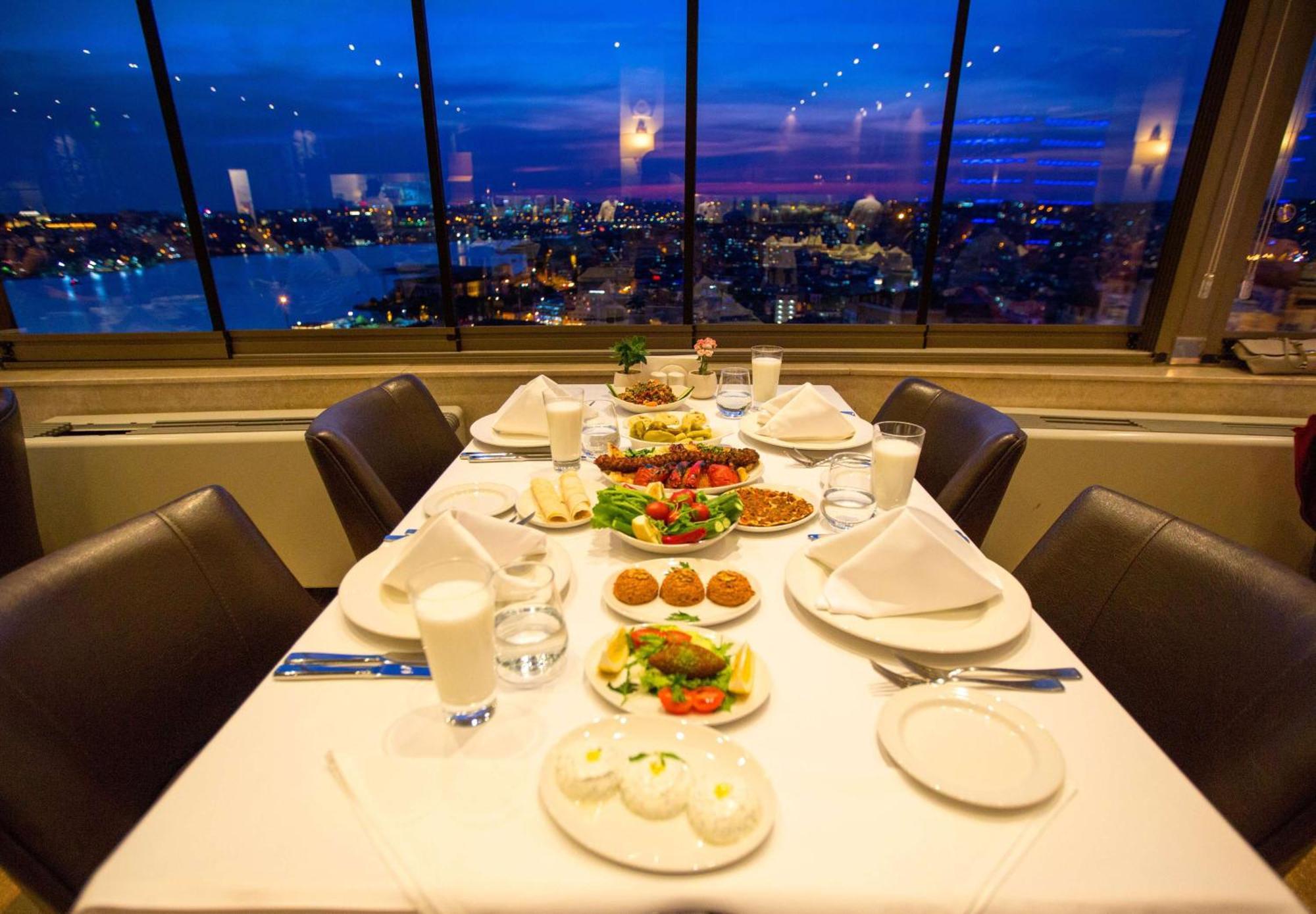 Radisson Blu Hotel Istanbul Pera Ngoại thất bức ảnh The restaurant