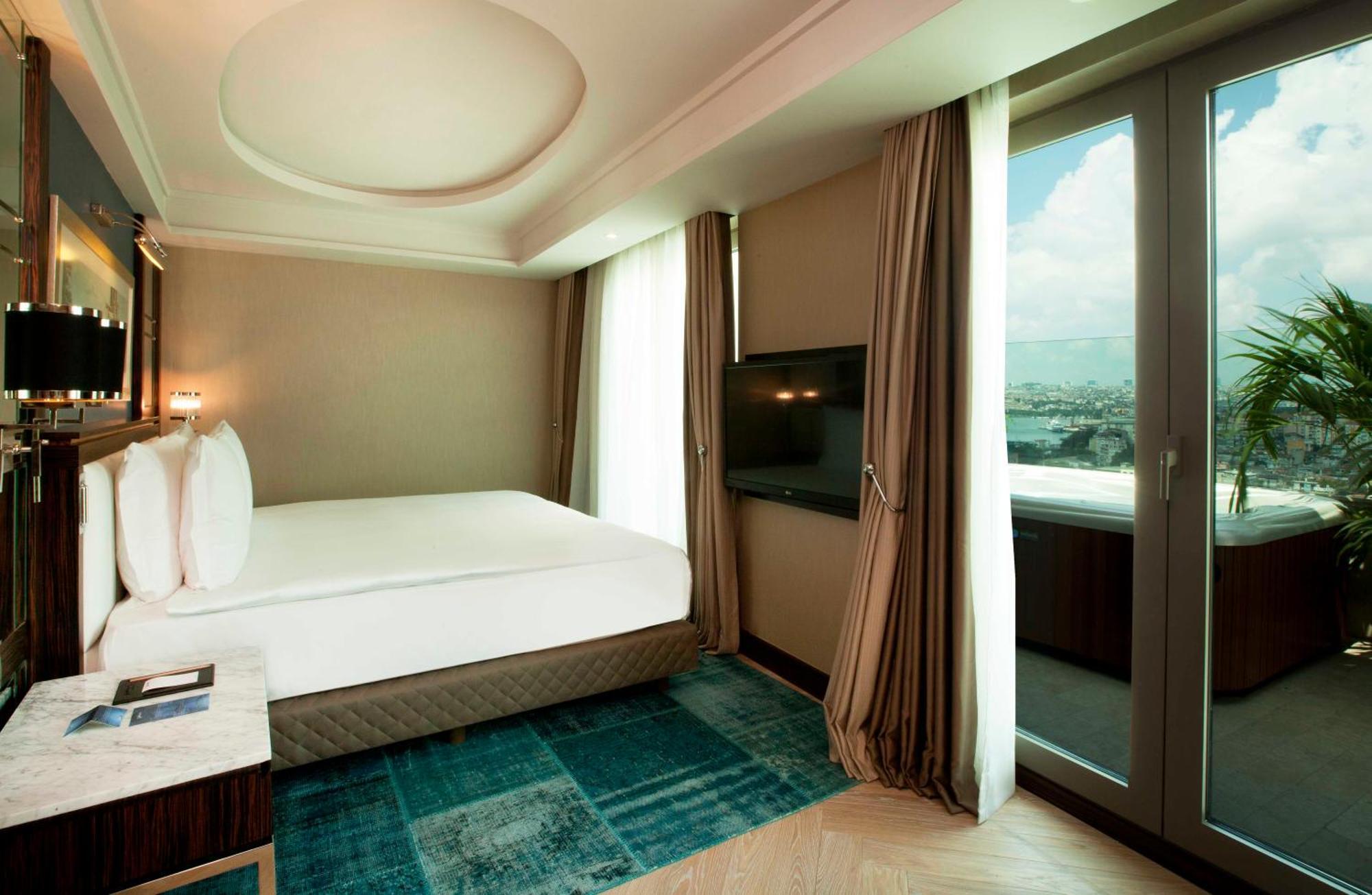 Radisson Blu Hotel Istanbul Pera Phòng bức ảnh Suite bedroom