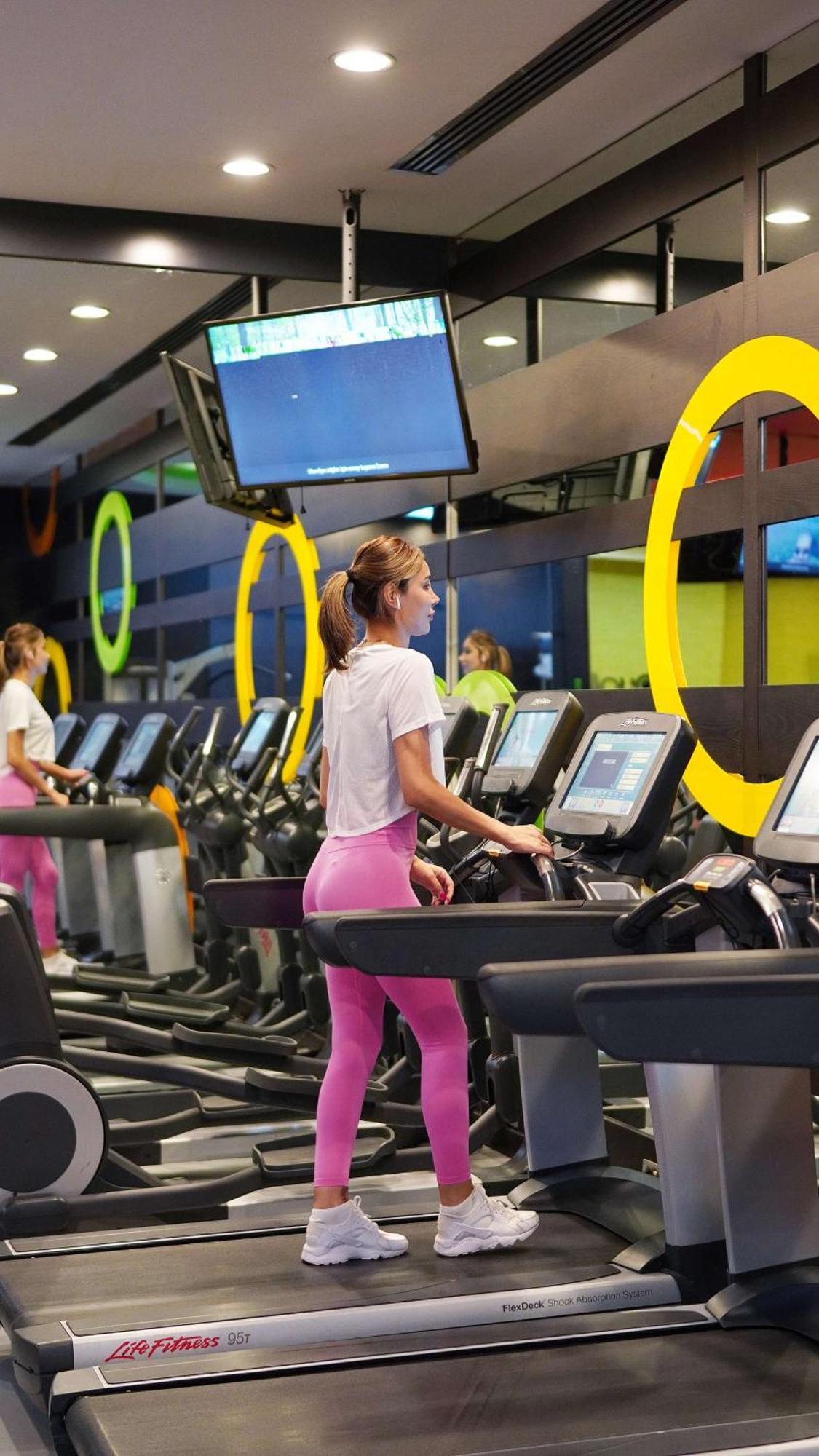 Radisson Blu Hotel Istanbul Pera Ngoại thất bức ảnh Anytime Fitness