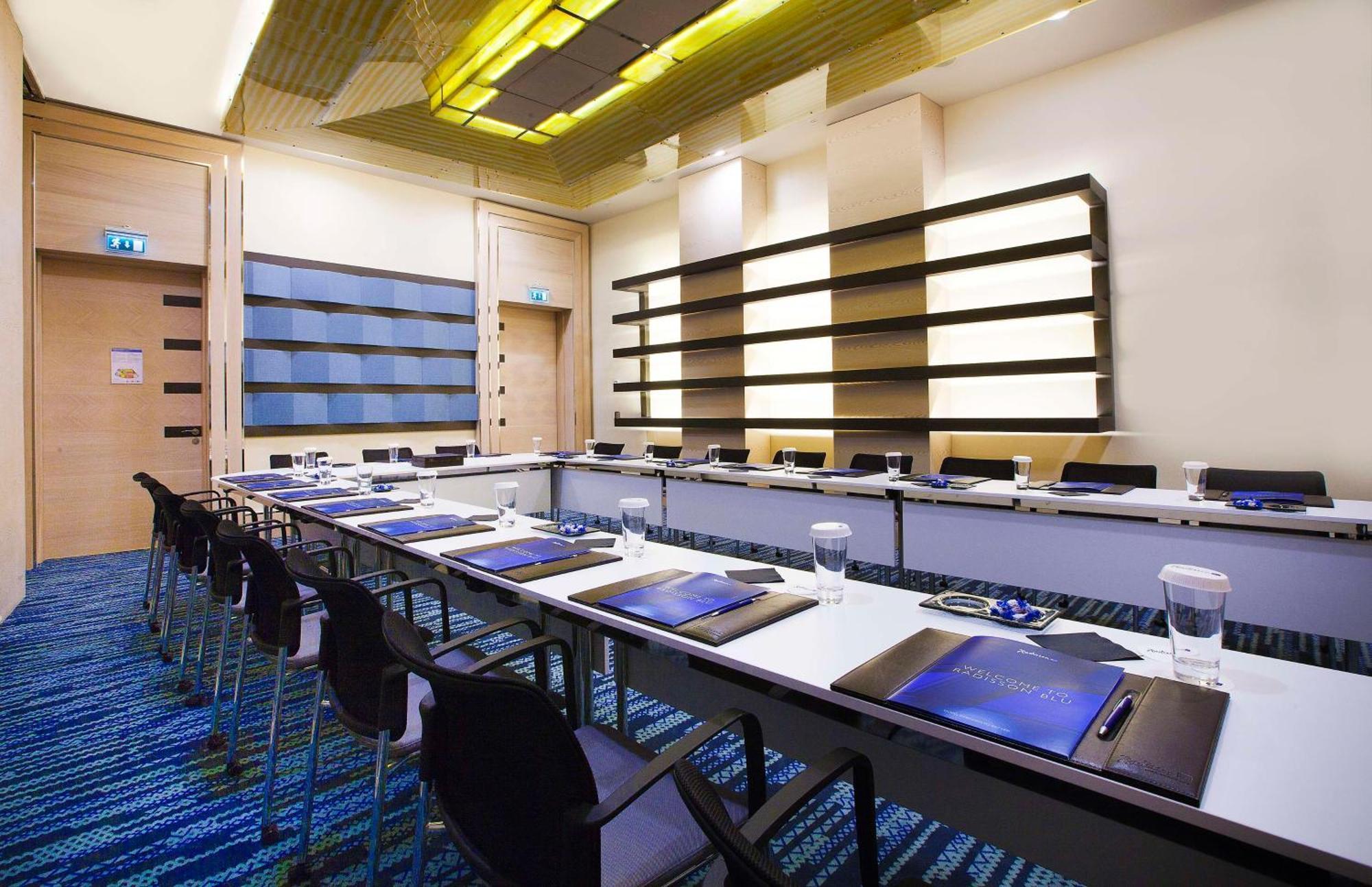 Radisson Blu Hotel Istanbul Pera Ngoại thất bức ảnh
